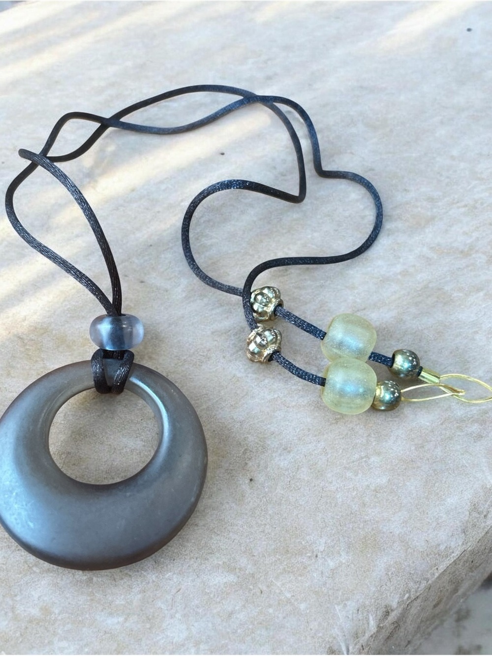 🌸Vintage Boho  Circle Pendant Cord Necklace